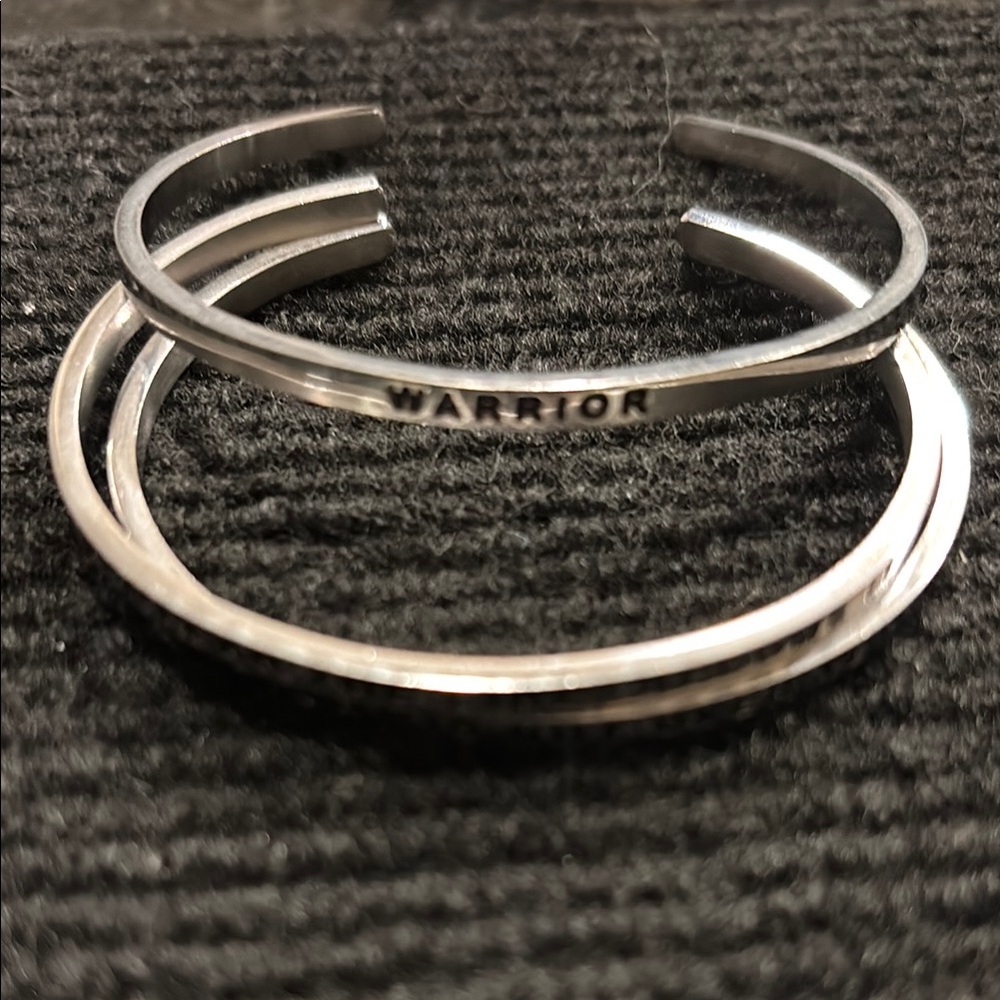 Mantra Bands Silver Tone Inspirational Cuff Bracelet Set - Picture 3 of 11